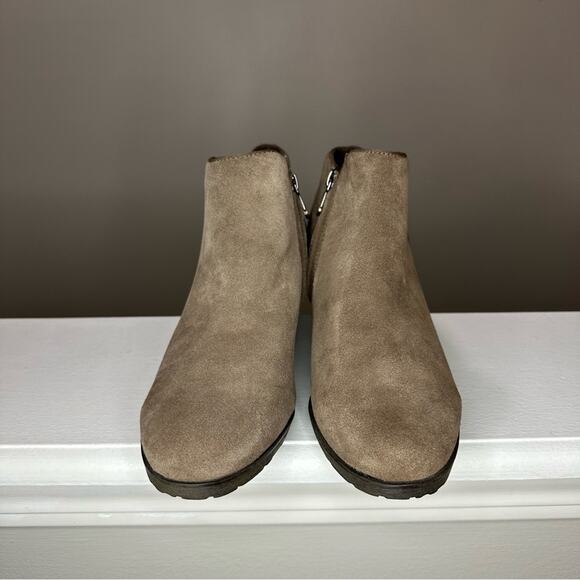 💥BLONDO Brown Suede Waterproof Ankle Boots B5491-02C Woman's Size 8.5M Almond - Picture 3 of 8